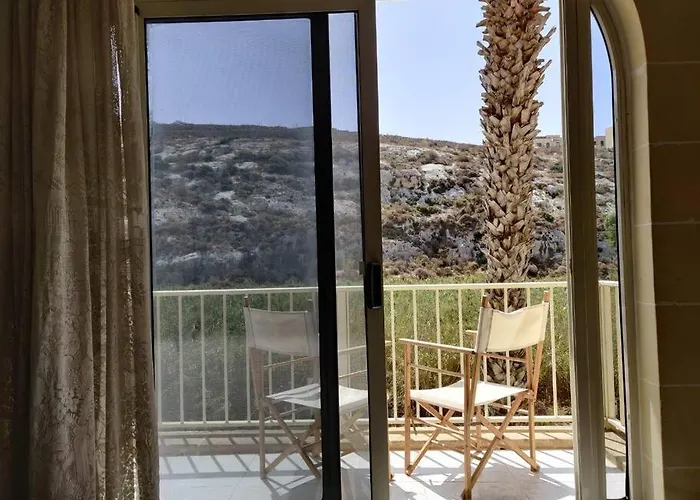 Spacious Apt Xlendi With Views & Acs Using A Coin Meter