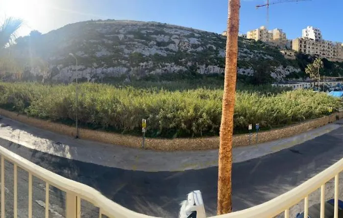 Spacious Apt Xlendi With Views & Acs Using A Coin Meter