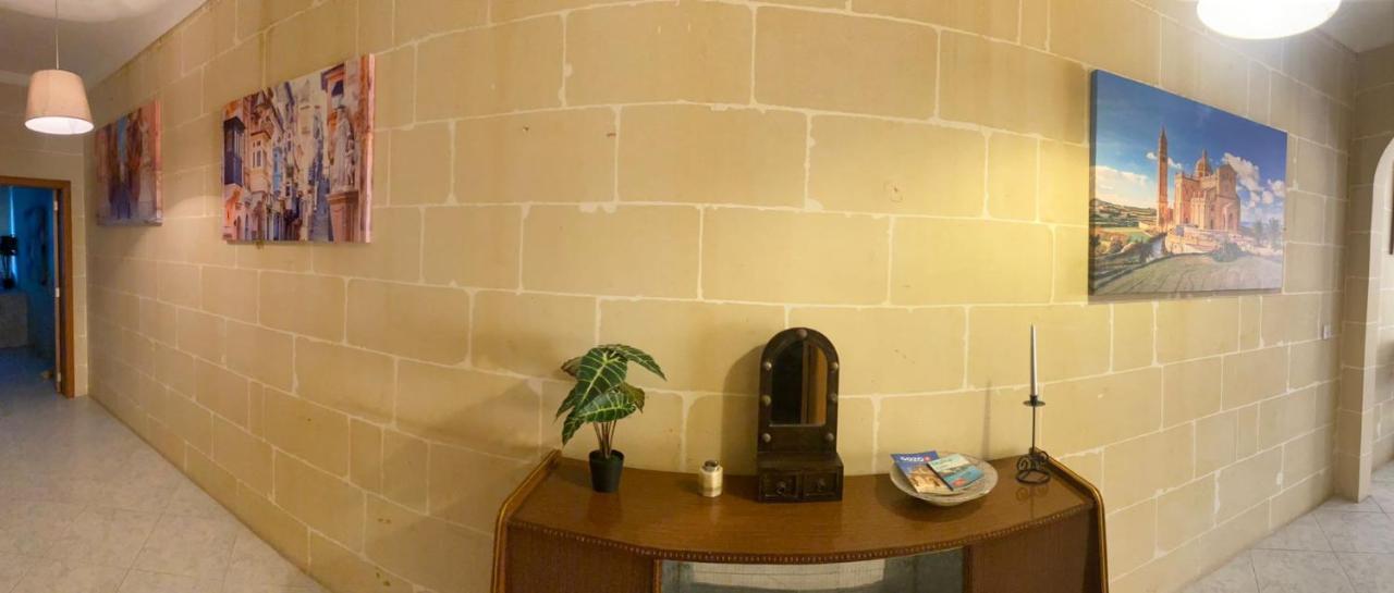 Appartement Spacious With Views & Acs Using A Coin Meter *