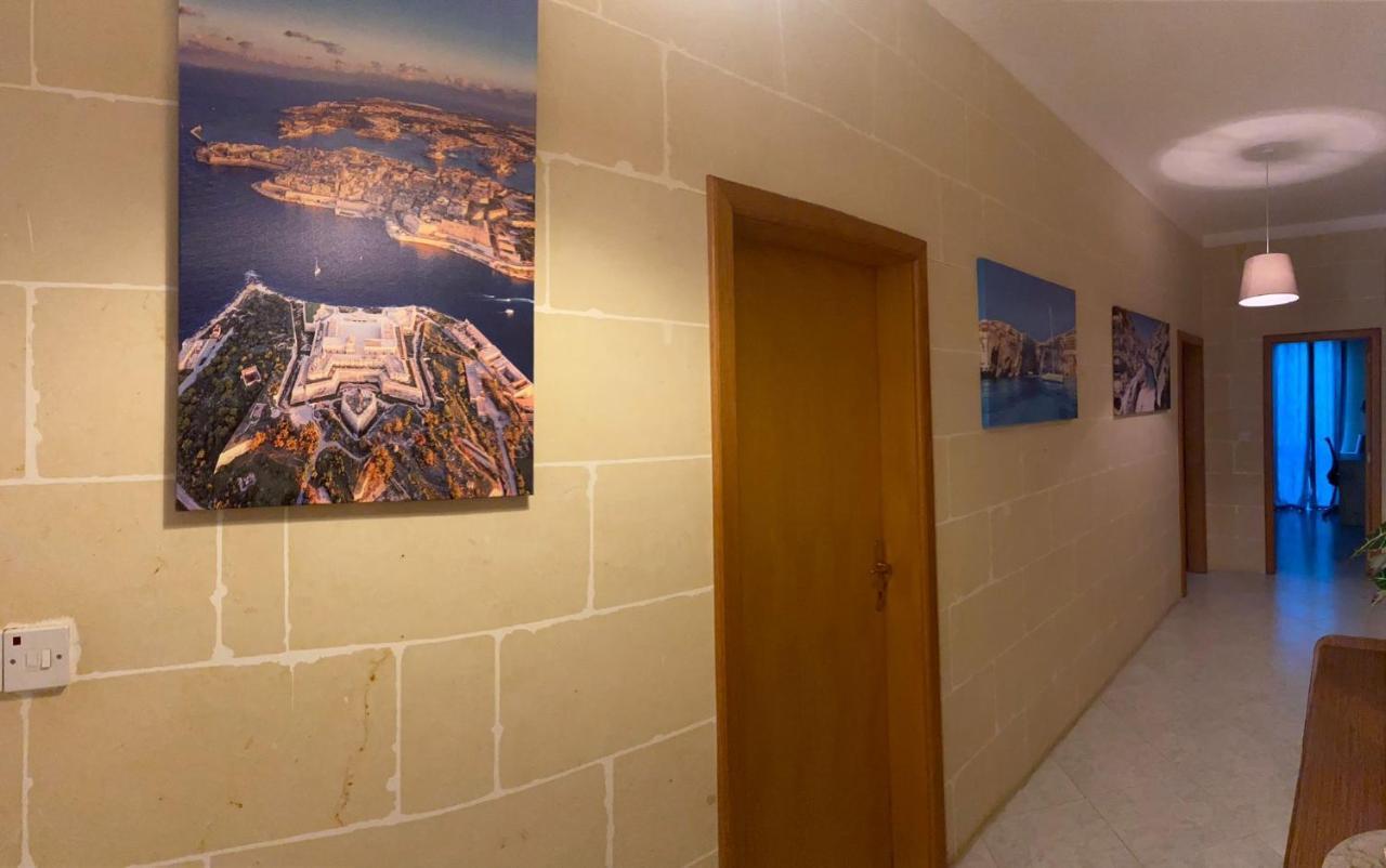 Appartement Spacious With Views & Acs Using A Coin Meter